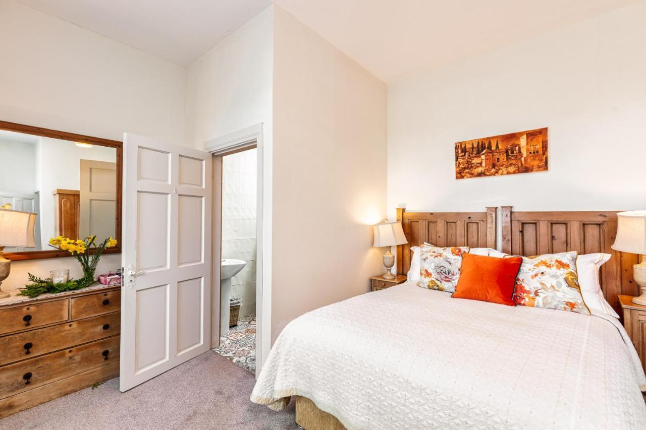Granville House Apartments And Garden Suites 발리페라이터 외부 사진