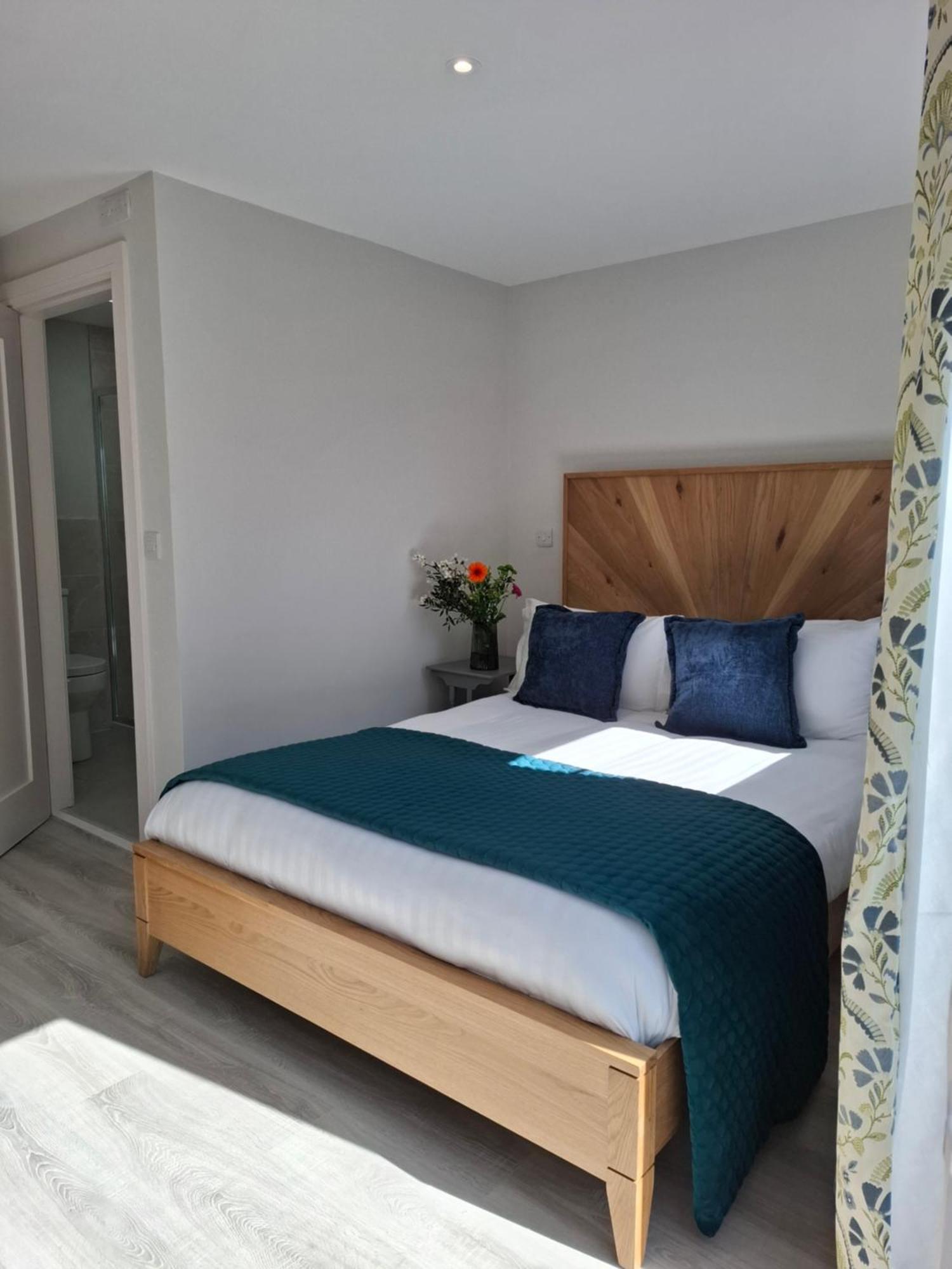 Granville House Apartments And Garden Suites 발리페라이터 외부 사진